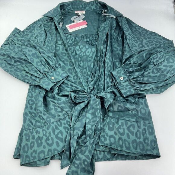 Andree By Unit Green Leopard Print Belted Blouse Size 1X NWT - Picture 1 of 5